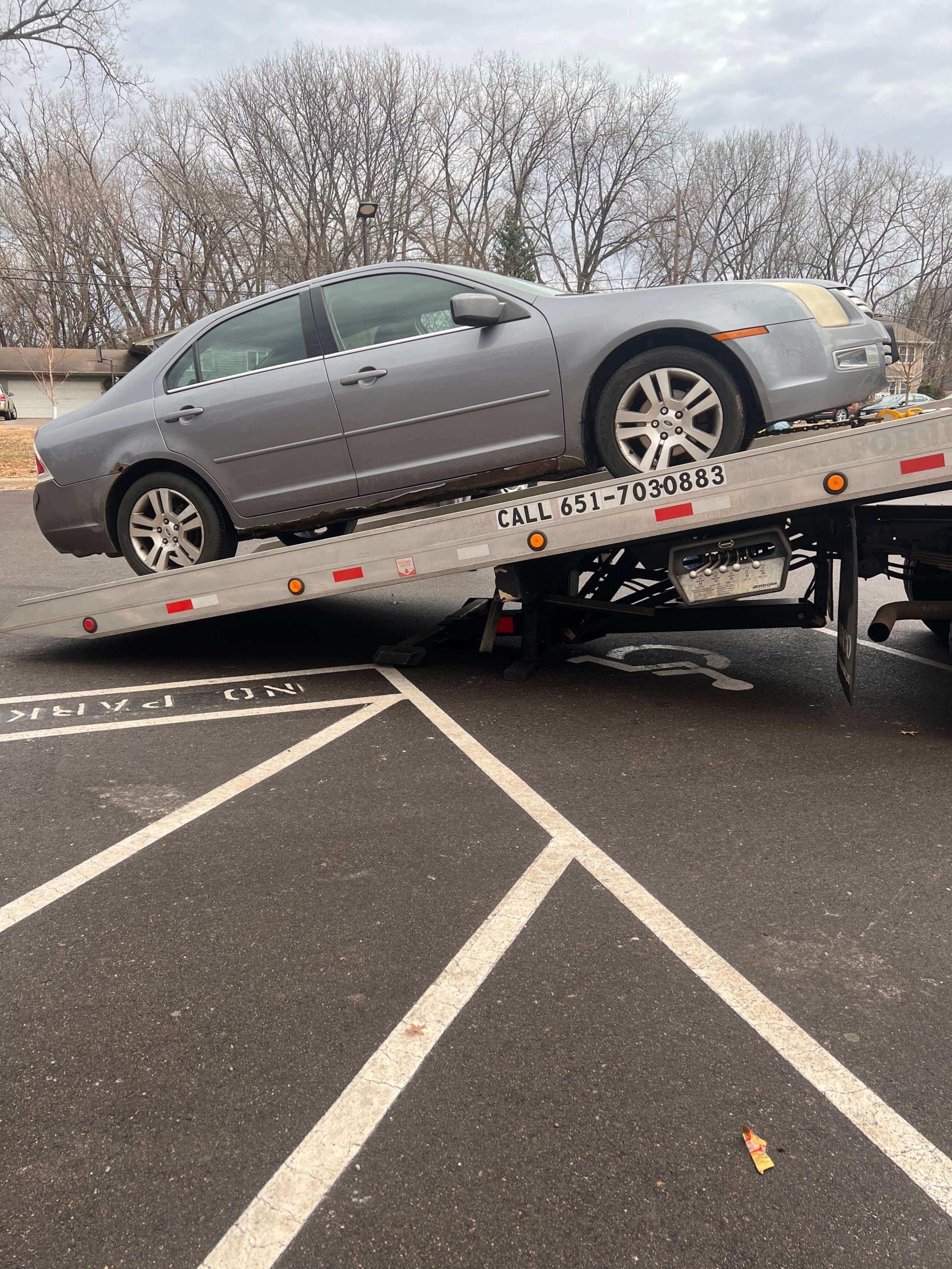 Fast and affordable St Paul towing service with a 20-minute response time.